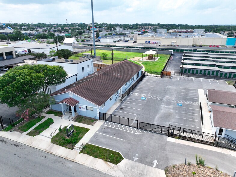 More Photos Of 3427 Northeast Pky, San Antonio Service For Sale