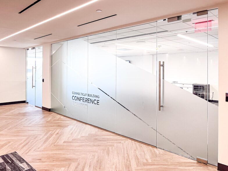 More Photos Of 1150 Connecticut Ave NW, Washington Office For Lease