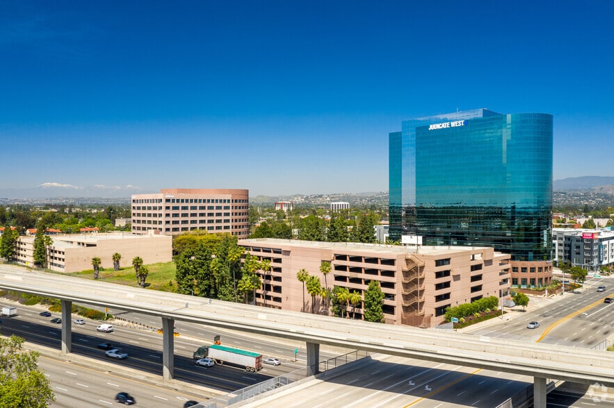 More Photos Of 1851 E 1st St, Santa Ana Office For Lease