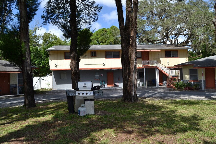 371 Broad St, Masaryktown, FL 34604 Apartments For Sale