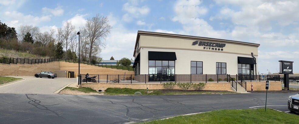 More Photos Of 4704 E Washington Ave, Madison Freestanding For Lease