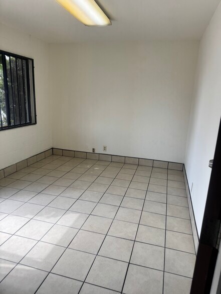 More Photos Of 2515 Troy Ave, South El Monte Warehouse For Lease