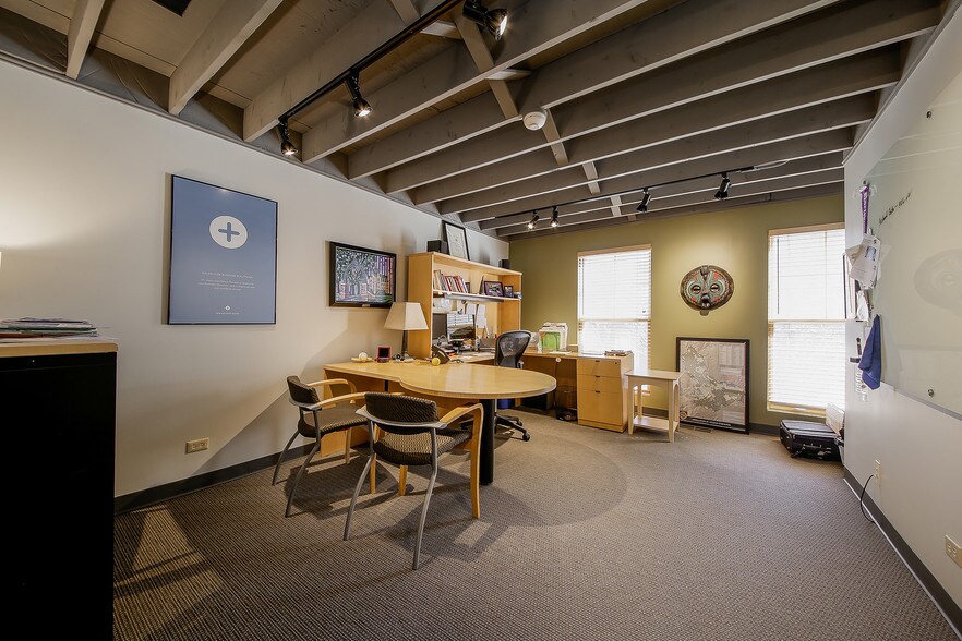 More Photos Of 5222 Main St, Downers Grove Office For Lease
