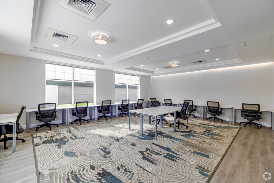 More Photos Of 1274 Osgood St, North Andover Coworking Space