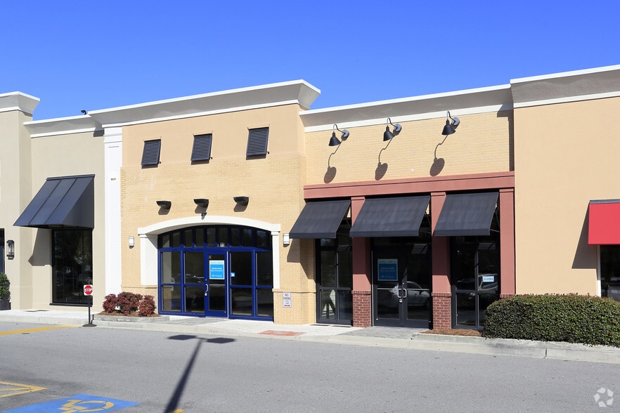 More Photos Of 5525 Abercorn St, Savannah General Retail For Lease