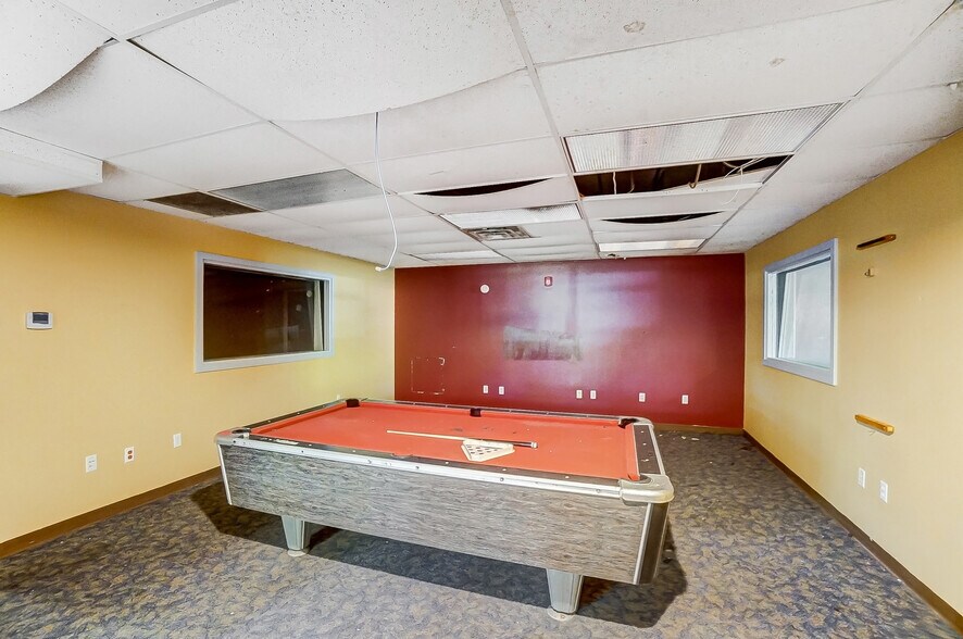 More Photos Of 800 Livermore St, Yellow Springs Research And Development For Sale