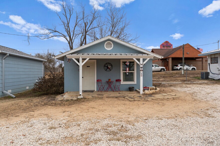 More Photos Of 1911 State Hwy 132, Natalia Multifamily For Sale