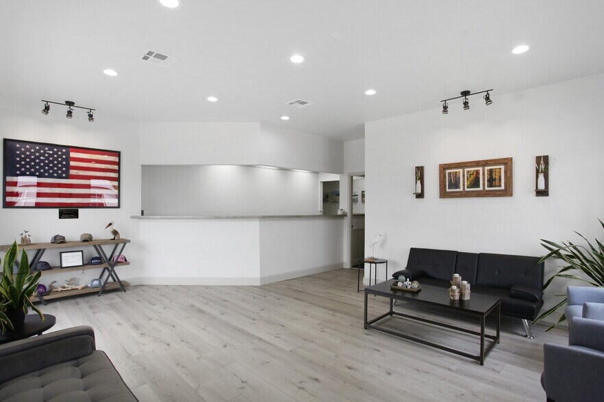 More Photos Of 825 W Prien Lake Rd, Lake Charles Medical For Sale