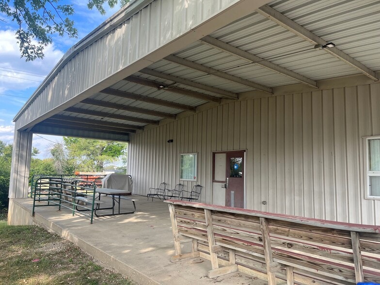 More Photos Of 12604A 3rd, Grandview Medical For Lease