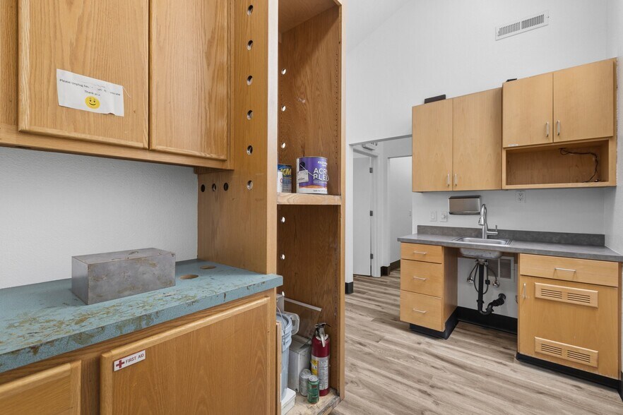More Photos Of 47 Penny Ln, Watsonville Medical For Sale