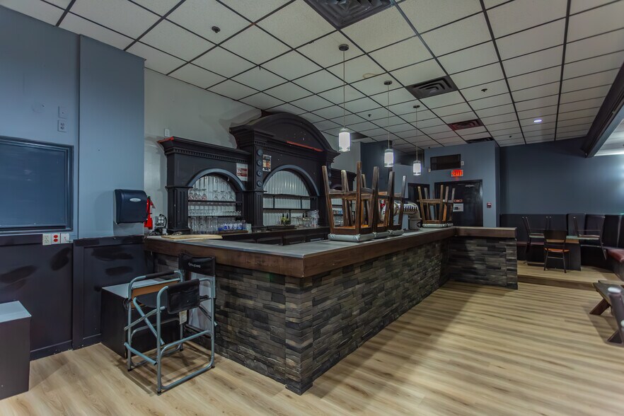 More Photos Of 33790 Essendene Ave, Abbotsford Hospitality For Sale