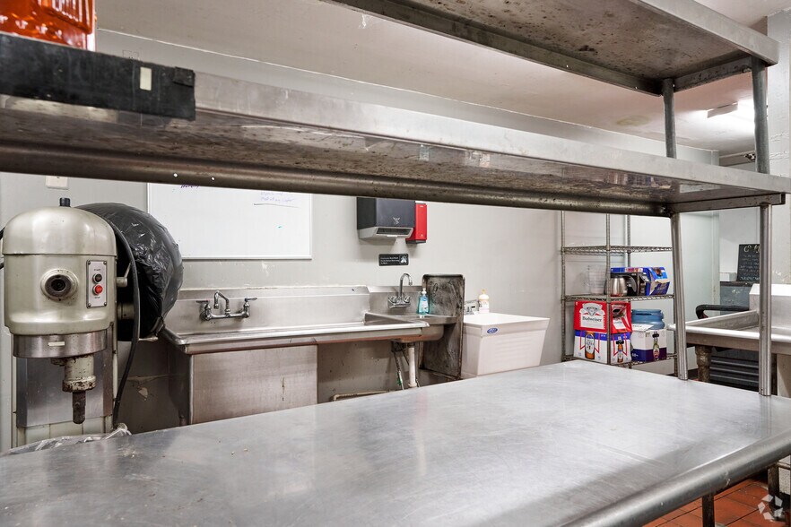 More Photos Of 865 John Marshall Hwy, Front Royal Restaurant For Sale