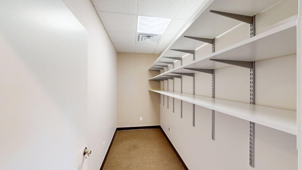 More Photos Of 125 E Shore Pky, La Porte Medical For Lease