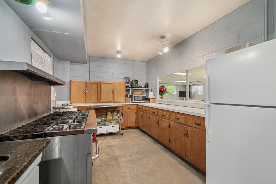 More Photos Of 1424 S 55th St, Kansas City Religious Facility For Sale