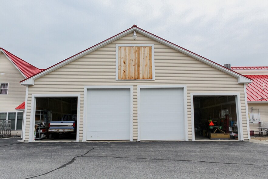 More Photos Of 185 Main St, Cornish Freestanding For Sale