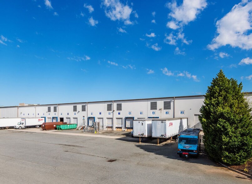 More Photos Of 719 N Regional Rd, Greensboro Warehouse For Lease