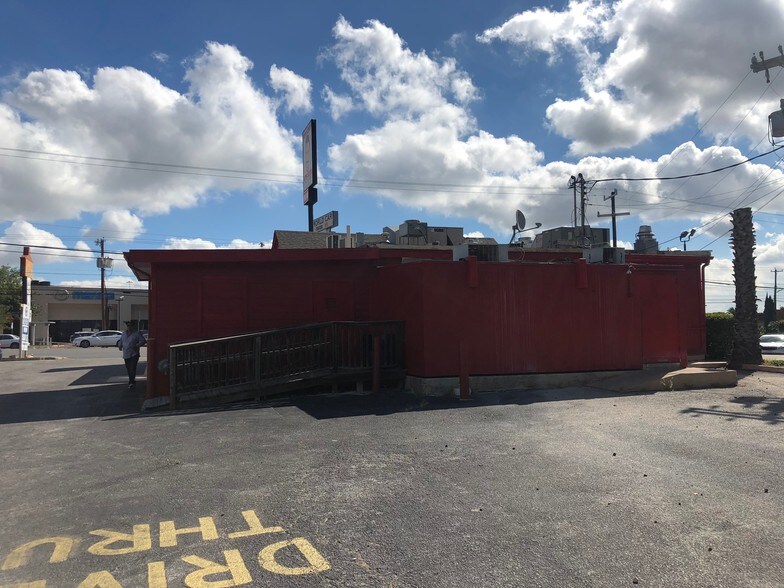 More Photos Of 4219 Fredericksburg Rd, San Antonio Storefront Retail Office For Sale