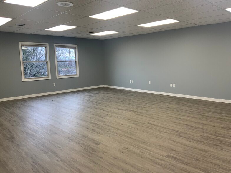 More Photos Of 4466 Darrow Rd, Stow Office For Sale