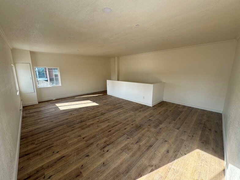 More Photos Of 118 Nevada St, El Segundo Service For Lease