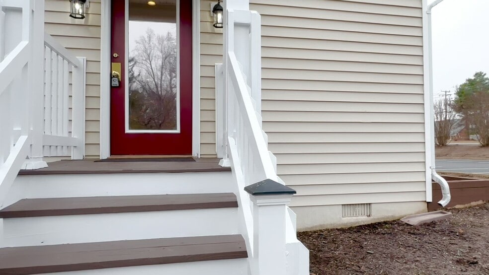 Primary Photo Of 2820 Hydraulic Rd, Charlottesville Apartments For Lease