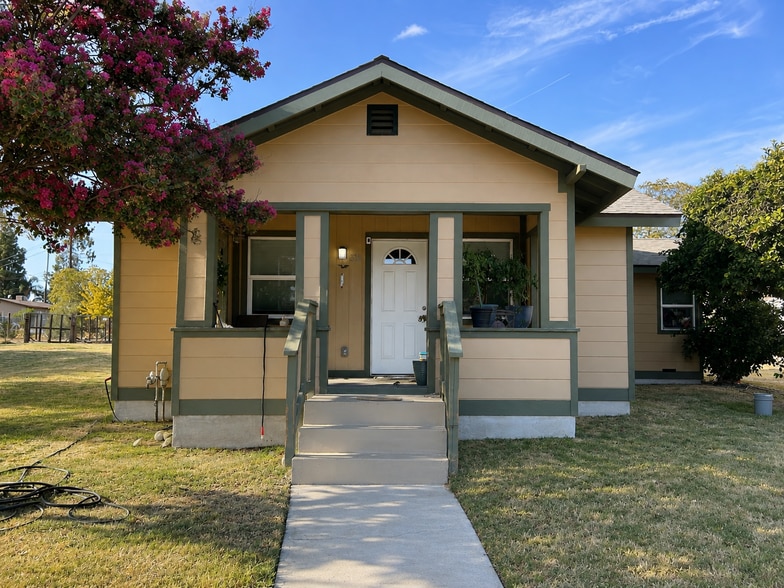 Primary Photo Of 518 Roberts Ln, Bakersfield Flex For Sale