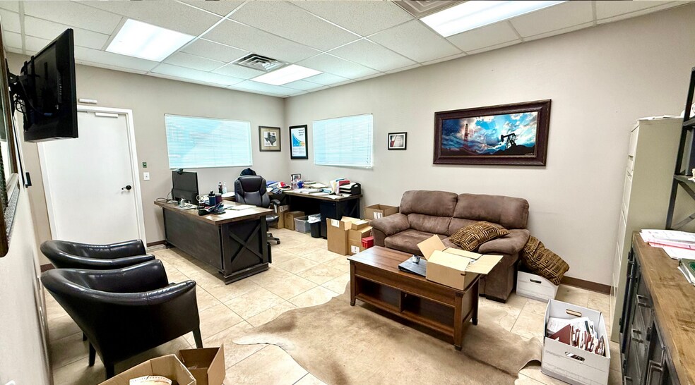 More Photos Of 11000 W County Road 72, Midland Distribution For Lease