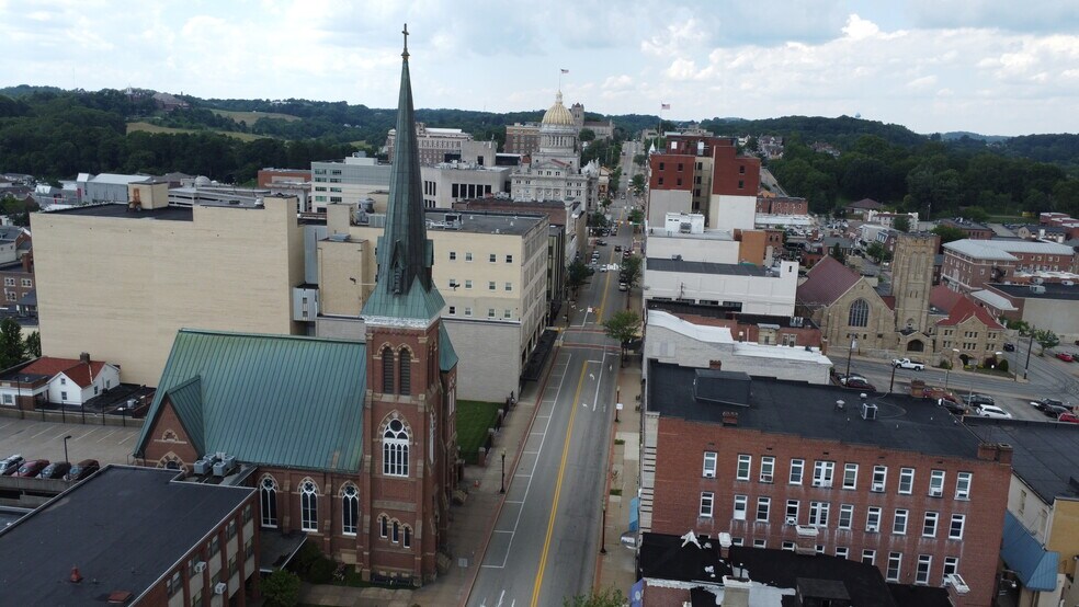 More Photos Of 231 S Main St, Greensburg Office For Sale