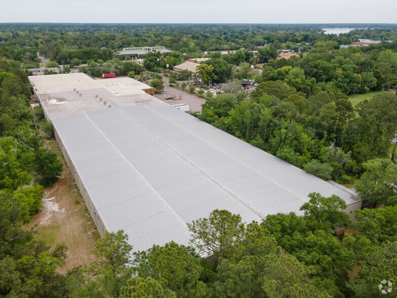 More Photos Of 7660 Gainesville Ave, Jacksonville Warehouse For Lease