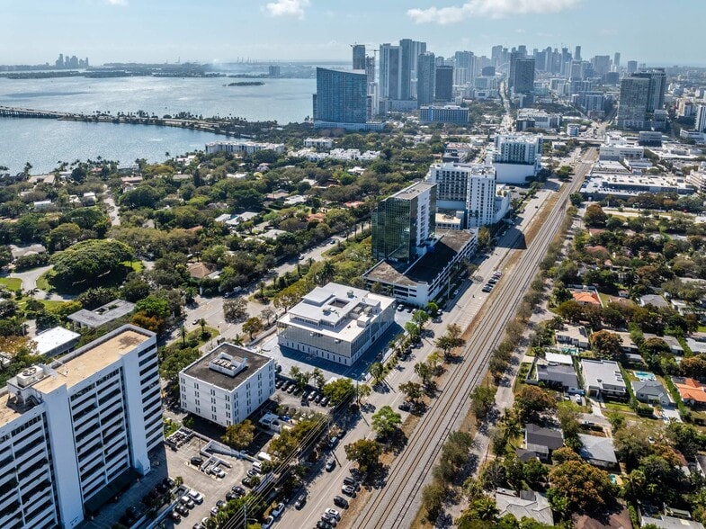 More Photos Of 4500 Biscayne Blvd, Miami Office For Sale