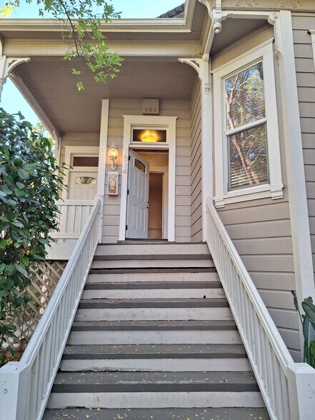 More Photos Of 1814-1820 T St, Sacramento Apartments For Sale