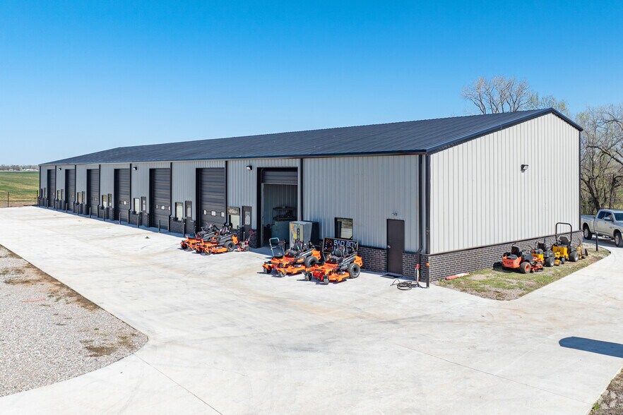 More Photos Of 121 Airport Rd, Goldsby Light Distribution For Lease