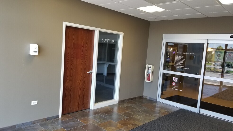 More Photos Of 82 Miller Dr, North Aurora Medical For Lease