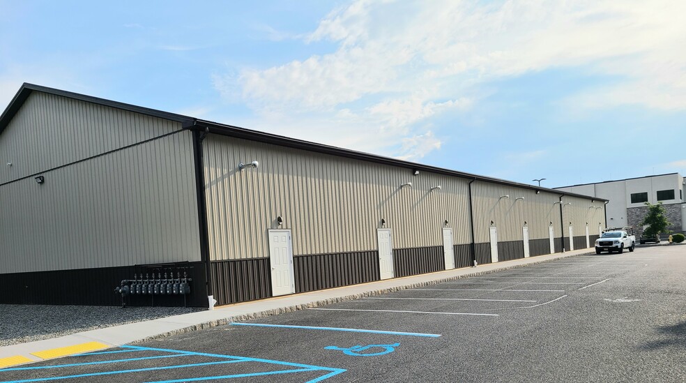 More Photos Of 1922 Hooper Ave, Toms River Warehouse For Lease