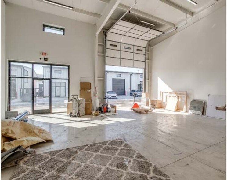 More Photos Of 13009 Harmon Rd, Fort Worth Industrial For Sale