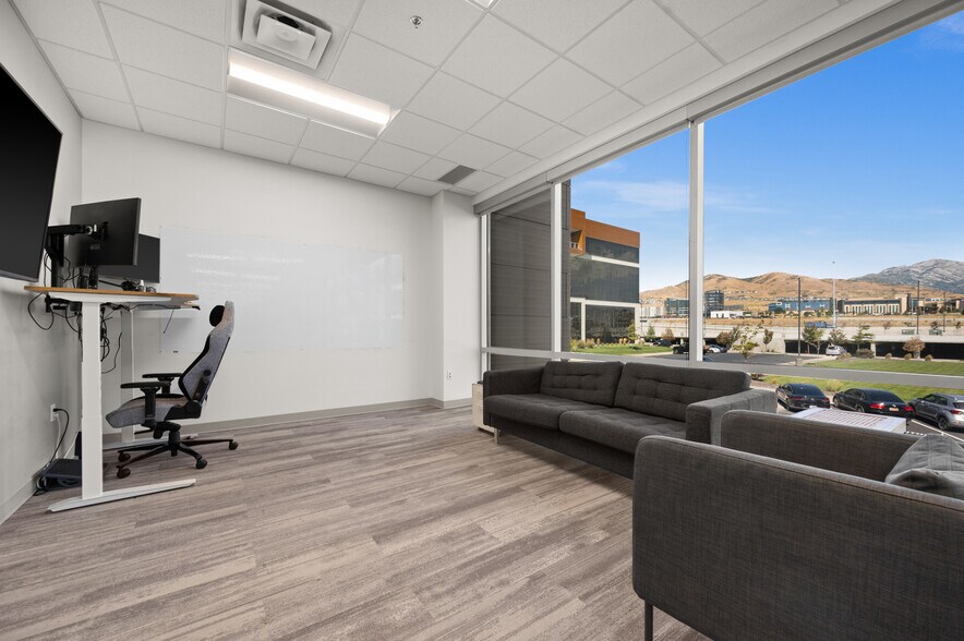 More Photos Of 2000 W Ashton Blvd, Lehi Office For Lease