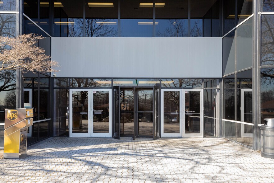 More Photos Of 900 Us Highway 9 N, Woodbridge Office For Lease