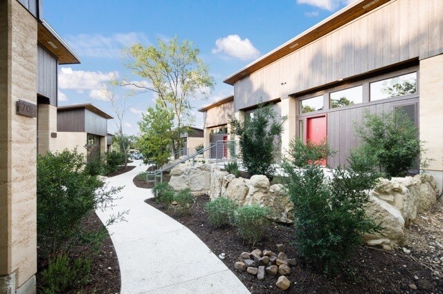 More Photos Of 3050 Eisenhauer Rd, San Antonio Apartments For Sale