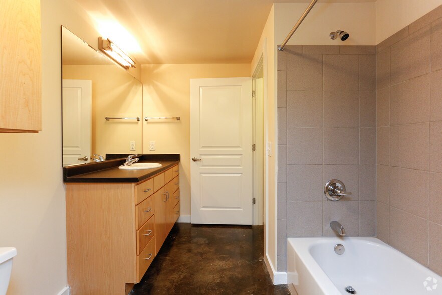 More Photos Of 120 N Cedar St, Charlotte Apartments For Lease