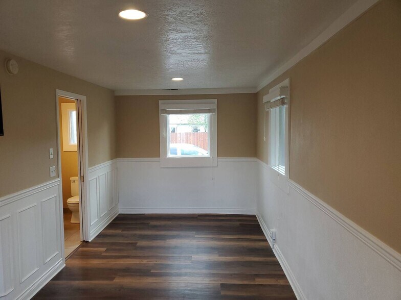 More Photos Of 1209-1215 Shortridge St SE, Albany Office Residential For Sale