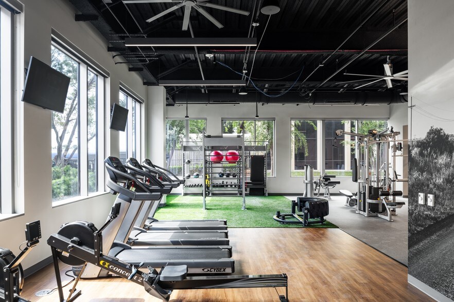 More Photos Of 3657 Briarpark Dr, Houston Office For Sale