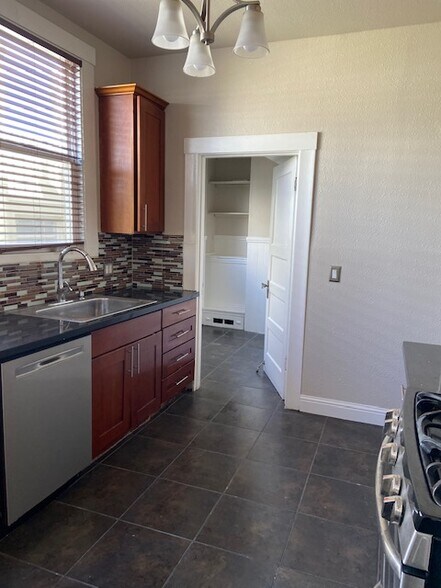 More Photos Of 1630-32-34 Hyde St, San Francisco Apartments For Sale