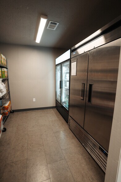 More Photos Of 8432 Park Place Blvd, Houston Office For Sale