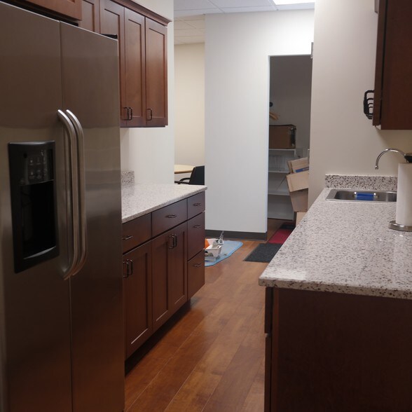 More Photos Of 675 Broadway, Massapequa Office For Lease