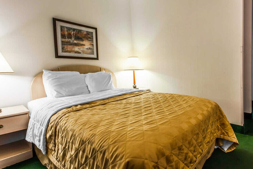 More Photos Of 3710 Meridian St, Bellingham Hospitality For Sale