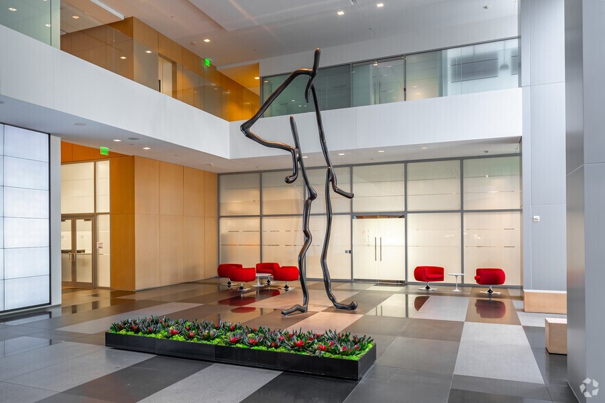 More Photos Of 1722 Routh St, Dallas Office Residential For Lease