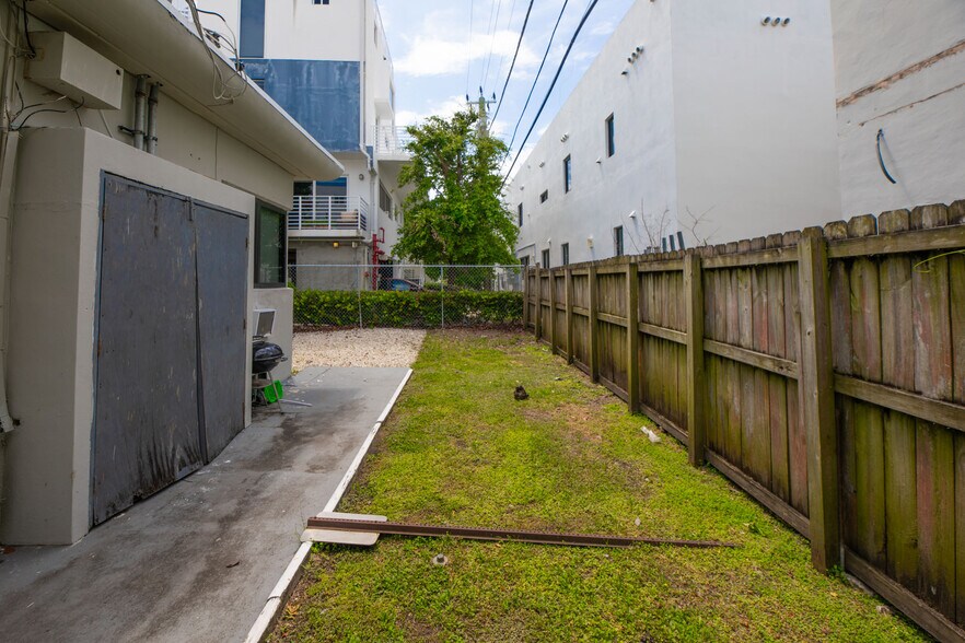More Photos Of 1980 Biarritz Dr, Miami Beach Apartments For Sale