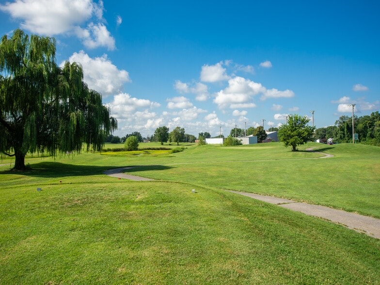 More Photos Of 3500 Kingshighway, East Saint Louis Golf Course Driving Range For Sale