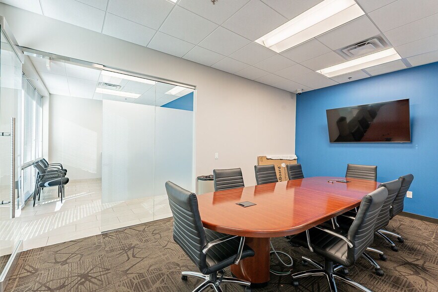 More Photos Of 1095 W Rio Salado Pky, Tempe Loft Creative Space For Sale