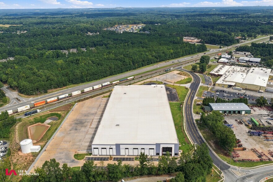 More Photos Of 505 Bohannon Rd, Fairburn Distribution For Lease