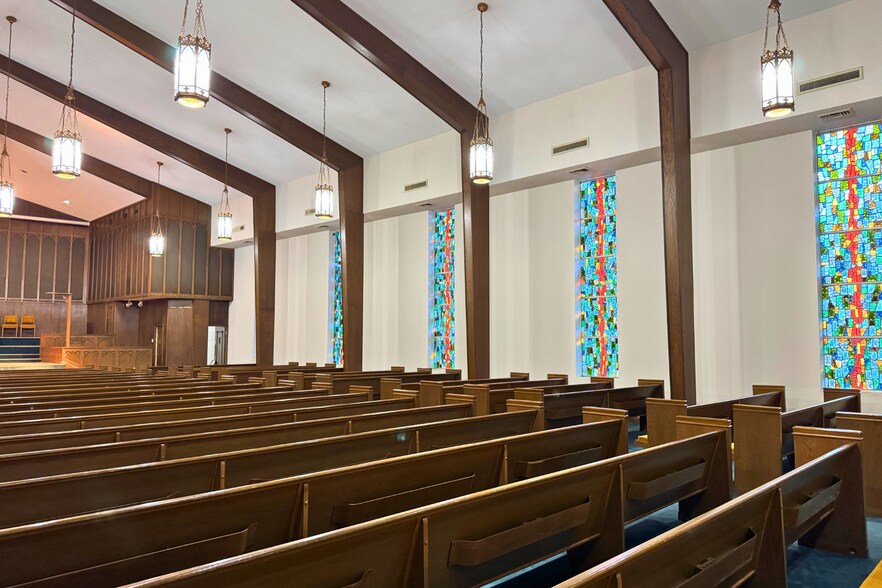 More Photos Of 821 Laurel St, La Marque Religious Facility For Sale